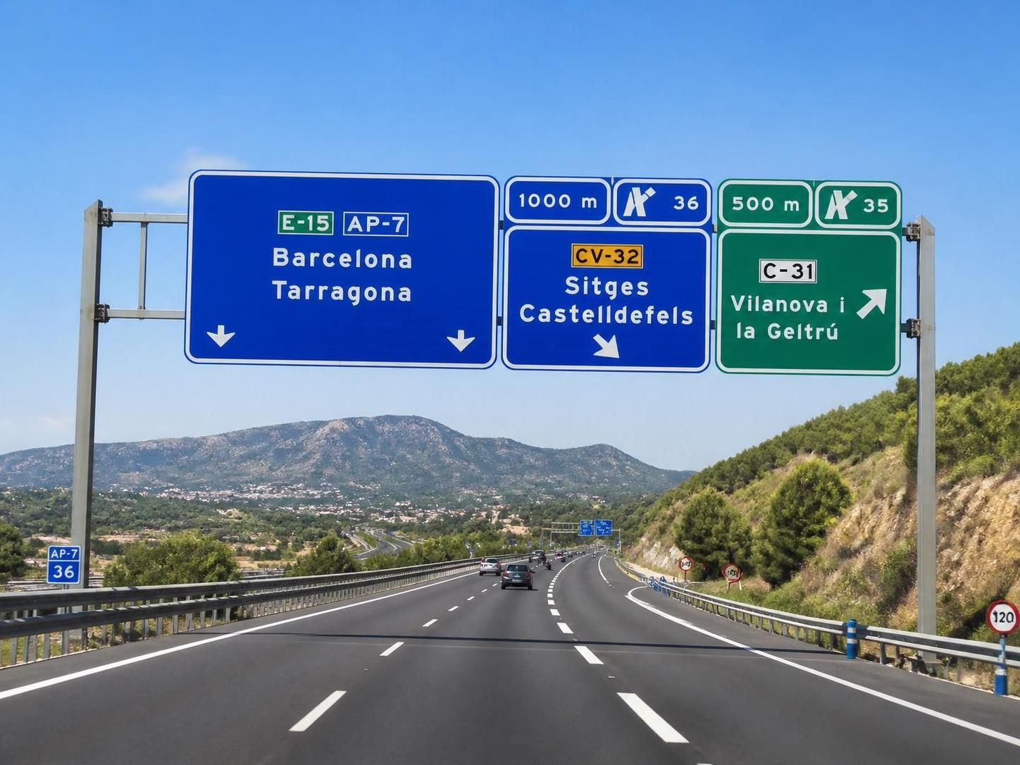 découvrez les règles essentielles à connaître pour circuler en toute sécurité sur les autoroutes en espagne. limites de vitesse, panneaux de signalisation et conseils pratiques pour un voyage serein.
